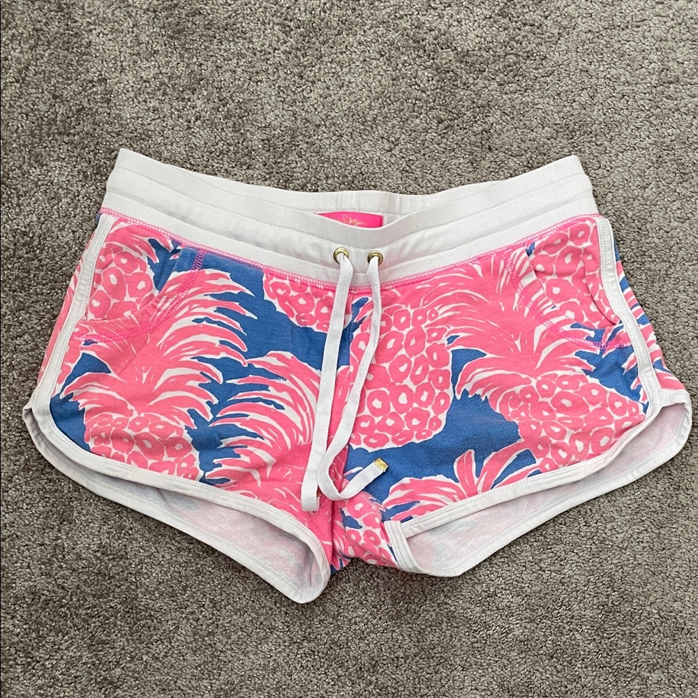 Lilly Pulitzer Pineapple Print Shorts - Small